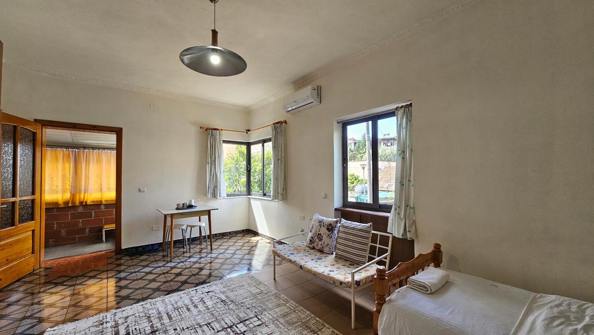 Angie's Shared Tam Homestay *